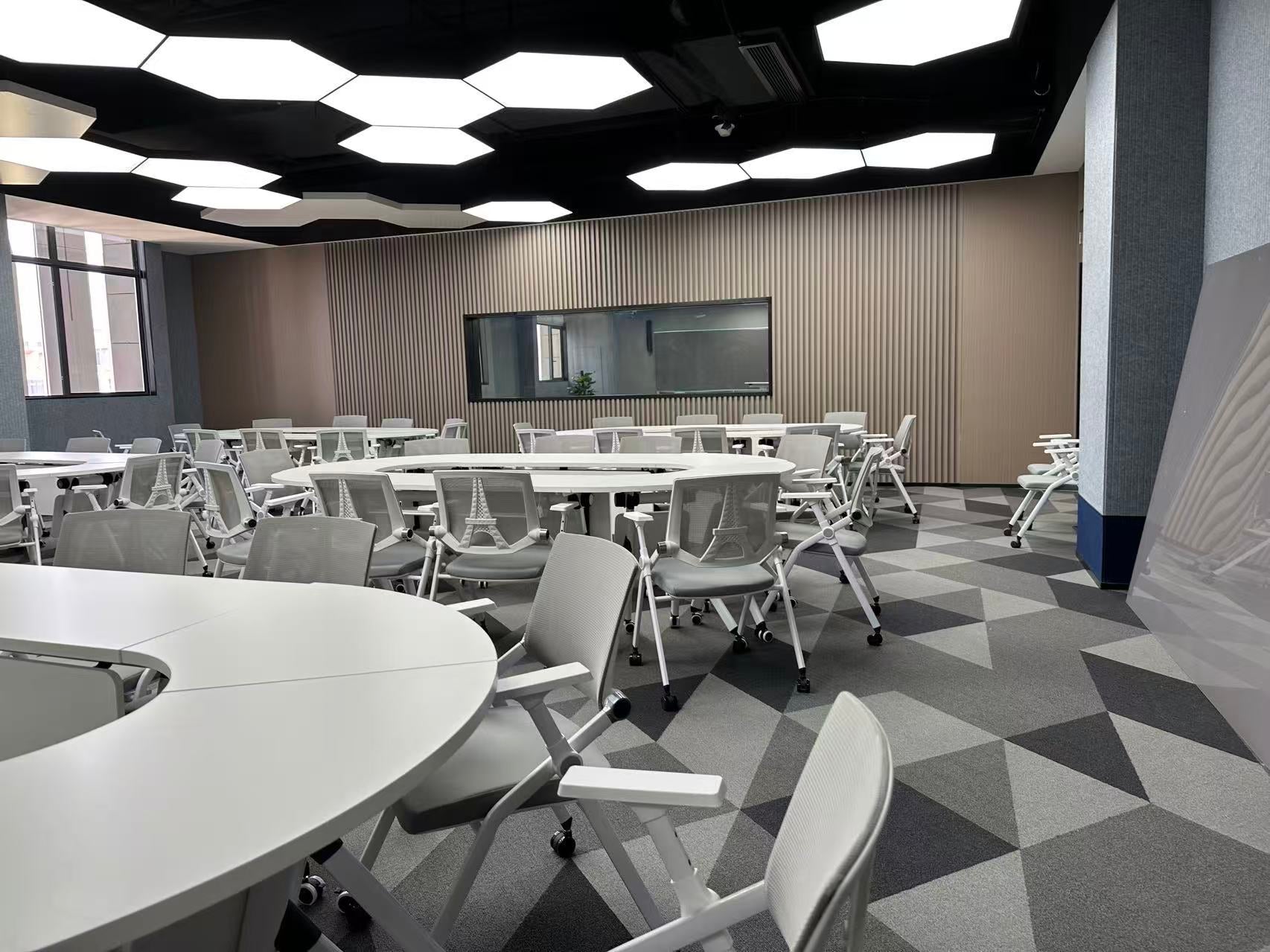 How Saintcy Helped Volvo Create a Modern, Flexible Office Space in the U.S.