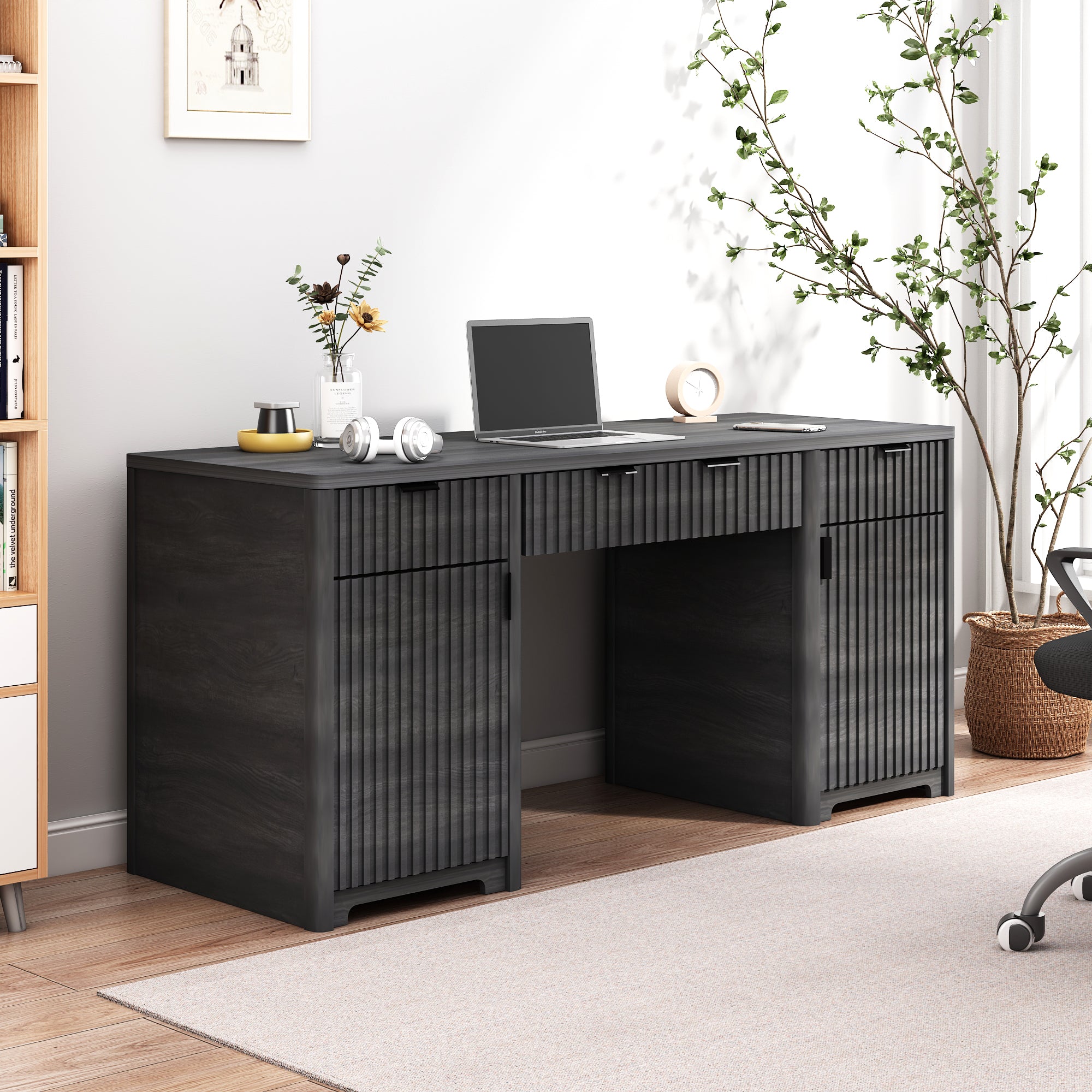 Saintcy Fluted Studio Desk