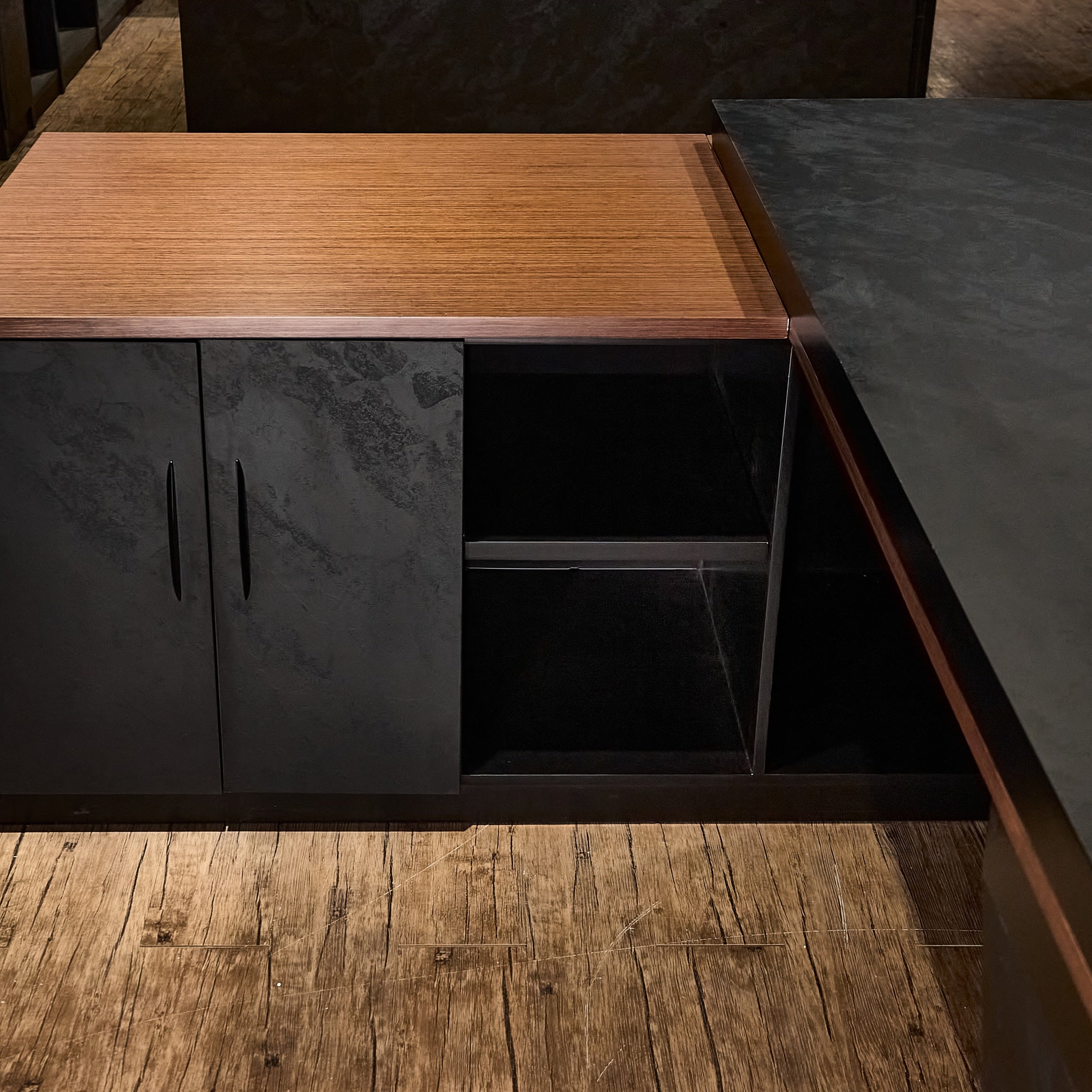 Saintcy Opus Facet Executive Desk